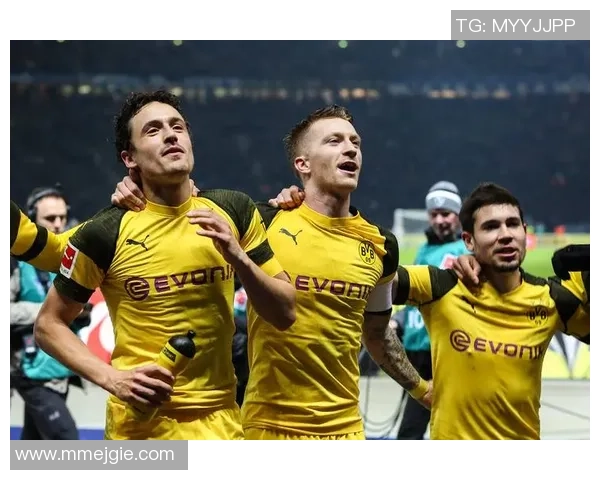 帕尔马与多特蒙德激战正酣谁能在欧战中笑到最后